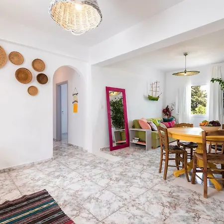 Menta Ii In Naousa With Free Parking Paros