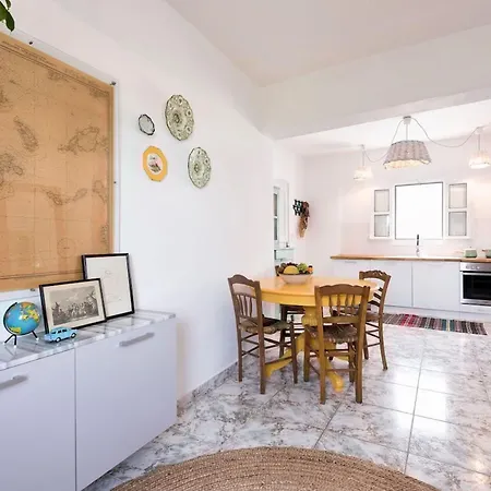 Menta Ii In With Free Parking Paros Naousa (Paros)