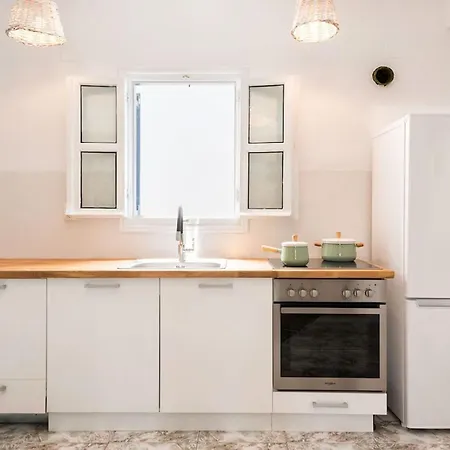 Menta Ii In With Free Parking Paros